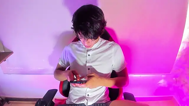 LilOwen  online show from January 17, 8:12 pm