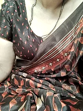 Snapshot of sunitha-3 chatting on March 18, 8:25 am sunitha-3 online show from March 18, 8:25 am