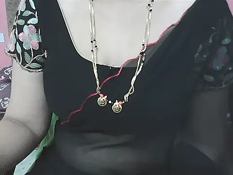 Snapshot of sunitha-3 chatting on September 17, 5:20 am sunitha-3 online show from September 17, 5:20 am