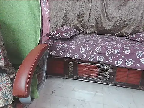 Snapshot of sunitha-3 chatting on September 18, 6:10 pm sunitha-3 online show from September 18, 6:10 pm