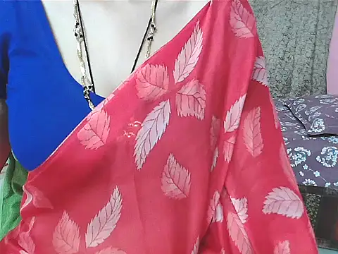 Snapshot of sunitha-3 chatting on October 19, 7:03 pm sunitha-3 online show from October 19, 7:03 pm