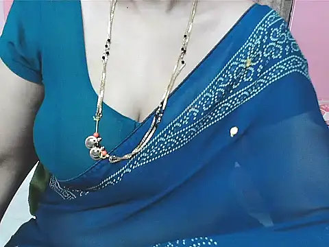 Snapshot of sunitha-3 chatting on November 6, 7:09 am sunitha-3 online show from November 6, 7:09 am