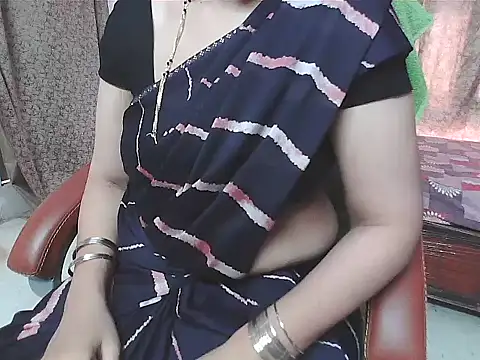 Snapshot of sunitha-3 chatting on November 18, 5:56 am sunitha-3 online show from November 18, 5:56 am