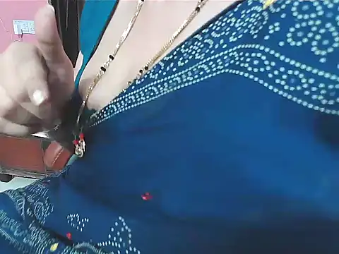 Snapshot of sunitha-3 chatting on December 3, 7:34 pm sunitha-3 online show from December 3, 7:34 pm