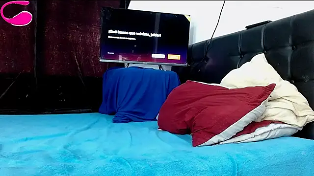 Deleon1995 online show from December 4, 5:22 pm