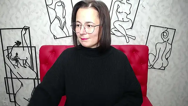 Snapshot of MarieSho chatting on December 14, 3:29 am MarieSho online show from December 14, 3:29 am
