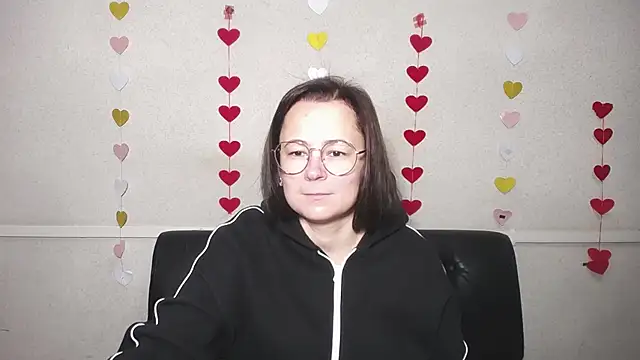 Snapshot of MarieSho chatting on December 16, 7:15 am MarieSho online show from December 16, 7:15 am