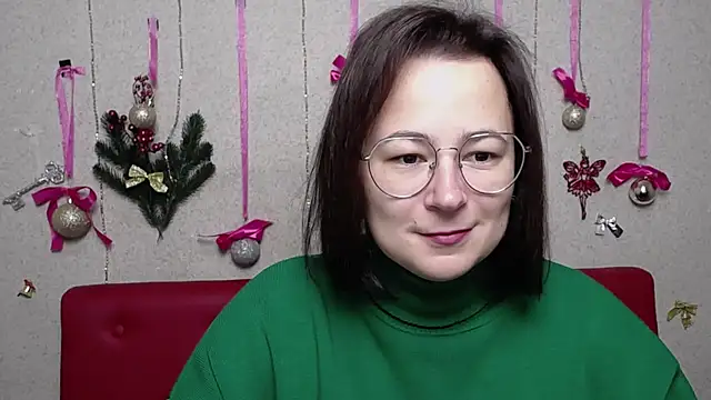 Snapshot of MarieSho chatting on December 18, 7:15 am MarieSho online show from December 18, 7:15 am
