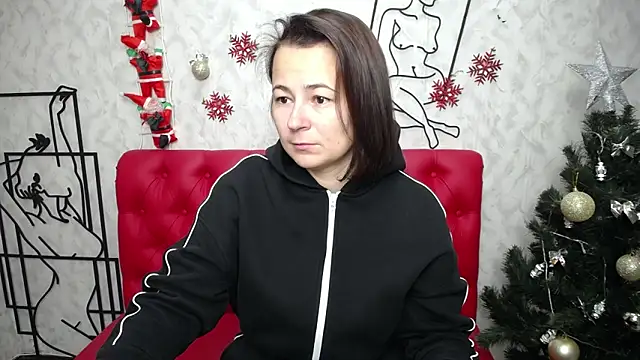 Snapshot of MarieSho chatting on December 19, 7:07 am MarieSho online show from December 19, 7:07 am