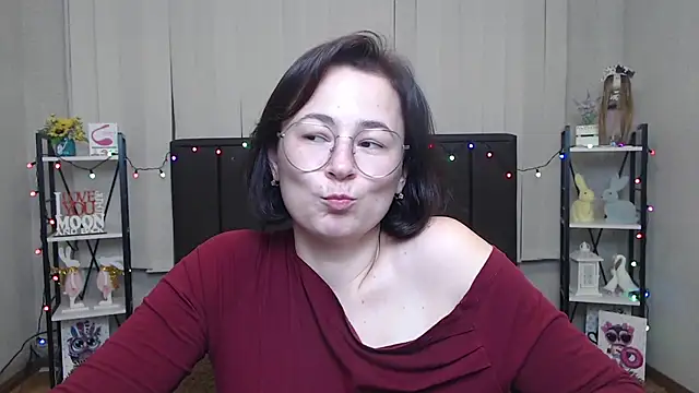 Snapshot of MarieSho chatting on January 31, 1:23 pm MarieSho online show from January 31, 1:23 pm