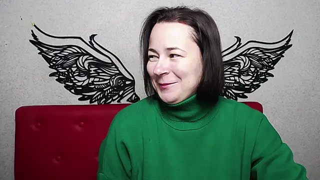 Snapshot of MarieSho chatting on February 2, 7:20 am MarieSho online show from February 2, 7:20 am