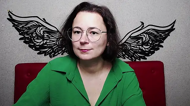Snapshot of MarieSho chatting on February 6, 12:11 am MarieSho online show from February 6, 12:11 am