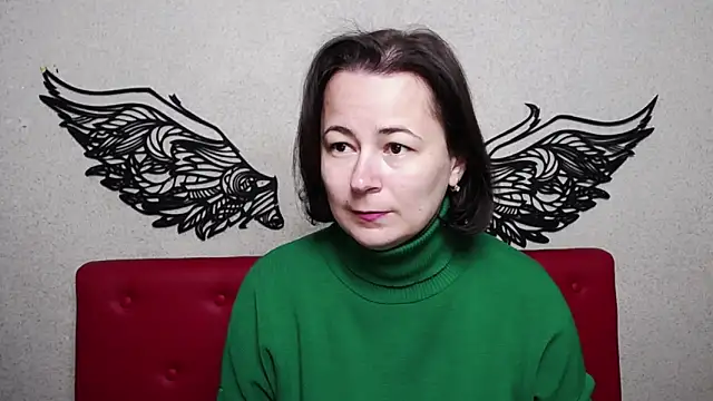 Snapshot of MarieSho chatting on February 10, 7:04 am MarieSho online show from February 10, 7:04 am