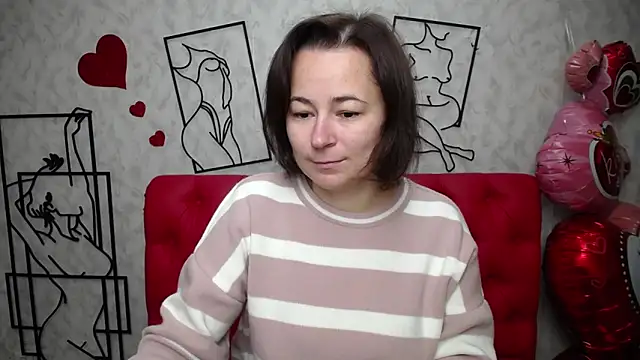 Snapshot of MarieSho chatting on February 17, 7:04 am MarieSho online show from February 17, 7:04 am