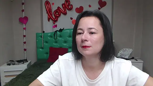 Snapshot of MarieSho chatting on September 9, 5:29 am MarieSho online show from September 9, 5:29 am