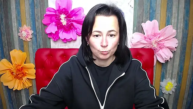 Snapshot of MarieSho chatting on October 12, 5:12 pm MarieSho online show from October 12, 5:12 pm