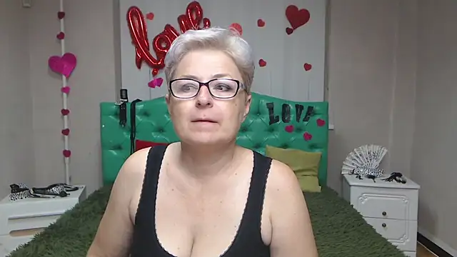 EmiliaGree online show from September 17, 5:14 pm