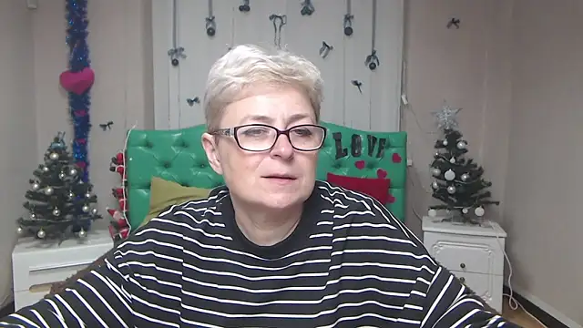 EmiliaGree online show from January 5, 6:11 pm