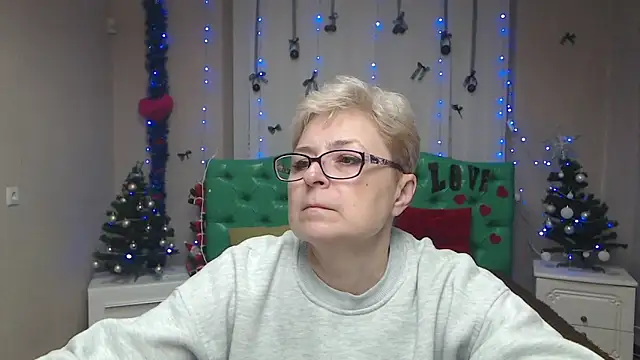 EmiliaGree online show from January 9, 6:10 pm