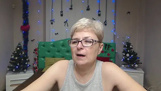 EmiliaGree online show from January 10, 6:09 pm