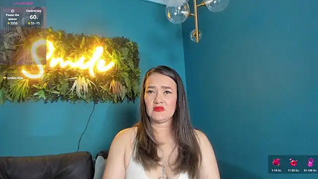 Snapshot of celestelewis chatting on December 13, 7:53 pm celestelewis online show from December 13, 7:53 pm