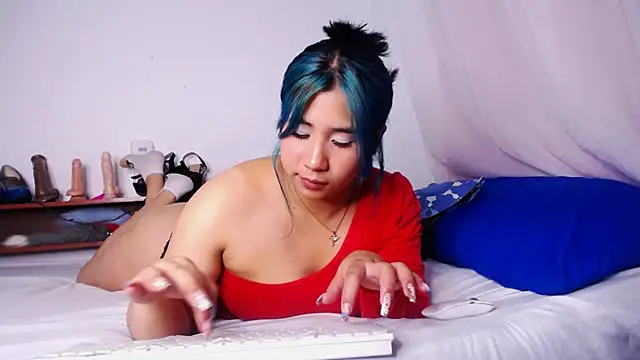 Snapshot of anyaadamss chatting on February 6, 8:50 am anyaadamss online show from February 6, 8:50 am