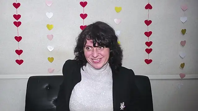 LuciaMii online show from January 30, 6:10 pm