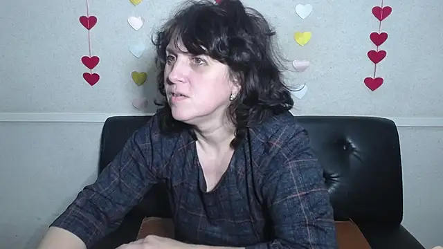 LuciaMii online show from February 7, 12:06 pm