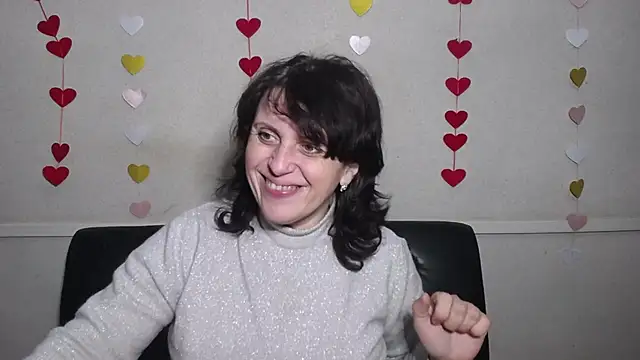 LuciaMii online show from February 11, 6:11 pm