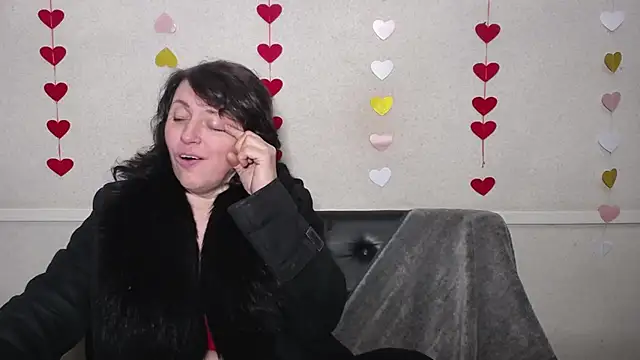 LuciaMii online show from February 18, 3:31 am