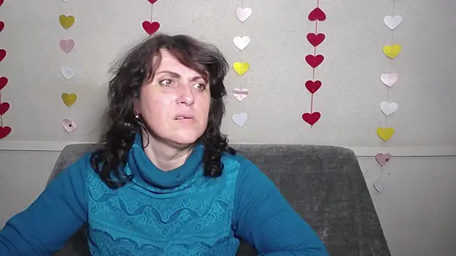 LuciaMii online show from March 10, 6:01 pm