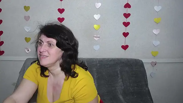 LuciaMii online show from March 11, 12:11 am