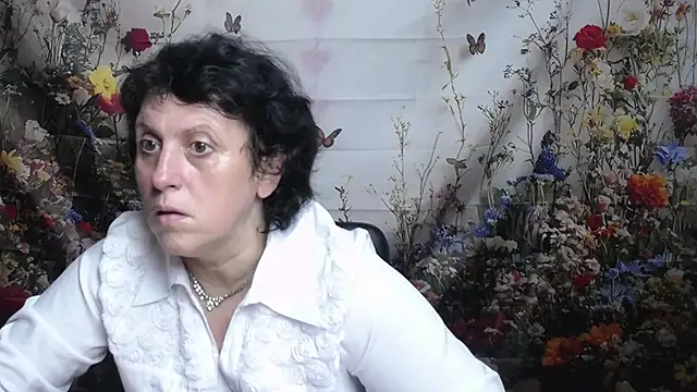 LuciaMii online show from September 16, 5:08 am