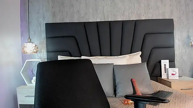 Snapshot of SARA_STONE17 chatting on January 23, 2:07 pm SARA STONE17 online show from January 23, 2:07 pm