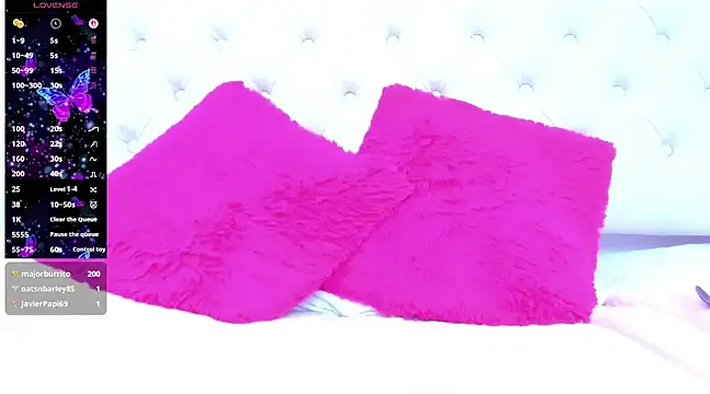 Snapshot of silvana__miller chatting on February 16, 1:25 am silvana miller online show from February 16, 1:25 am