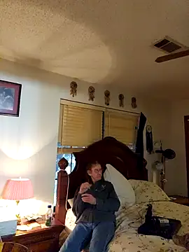 coolbrease10 online show from December 31, 9:50 pm