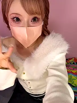 Snapshot of alice__1111 chatting on January 10, 10:17 am alice 1111 online show from January 10, 10:17 am