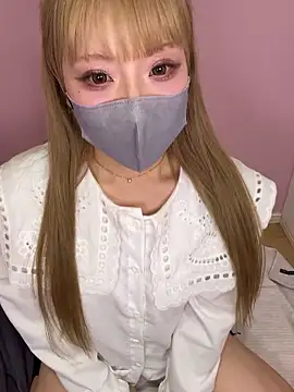 Snapshot of alice__1111 chatting on February 3, 1:05 pm alice 1111 online show from February 3, 1:05 pm