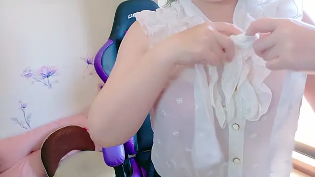 Snapshot of hazuki_8008 chatting on September 24, 3:32 am hazuki 8008 online show from September 24, 3:32 am