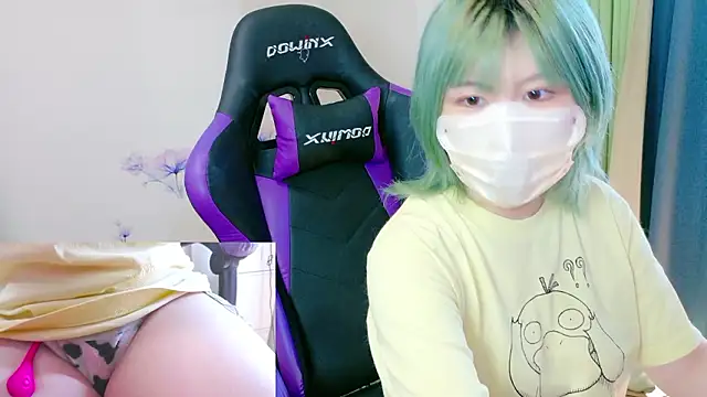 Snapshot of hazuki_8008 chatting on September 26, 3:43 am hazuki 8008 online show from September 26, 3:43 am