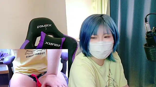 Snapshot of hazuki_8008 chatting on November 4, 5:39 am hazuki 8008 online show from November 4, 5:39 am