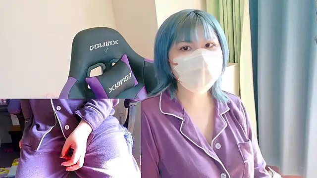 Snapshot of hazuki_8008 chatting on November 14, 1:37 am hazuki 8008 online show from November 14, 1:37 am