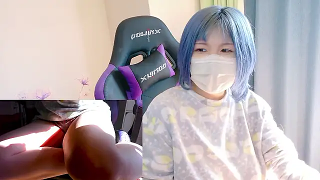 Snapshot of hazuki_8008 chatting on November 19, 2:33 am hazuki 8008 online show from November 19, 2:33 am