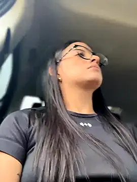 Snapshot of Arilw chatting on November 28, 3:04 pm Arilw online show from November 28, 3:04 pm