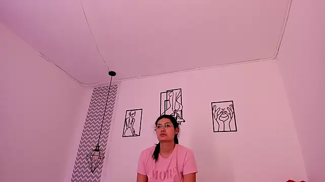 Snapshot of cloehonney chatting on October 28, 12:41 pm cloehonney online show from October 28, 12:41 pm