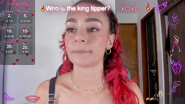 Snapshot of serafelle chatting on December 22, 10:58 pm serafelle online show from December 22, 10:58 pm