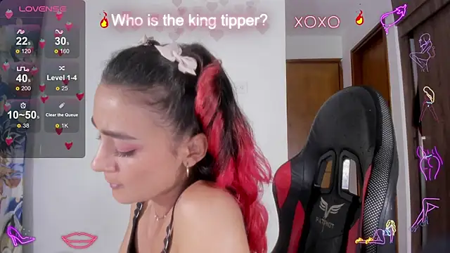 Snapshot of serafelle chatting on December 23, 3:07 am serafelle online show from December 23, 3:07 am