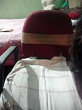 Snapshot of Ralisha_Rani chatting on October 20, 3:12 pm Ralisha Rani online show from October 20, 3:12 pm