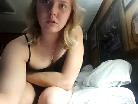 Ryan and Aurora online show from December 16, 12:26 am