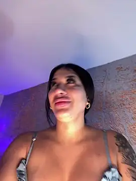 kiim taaylor online show from February 12, 11:40 am